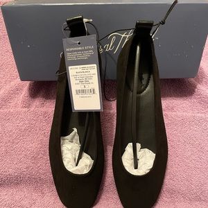 Women’s flats